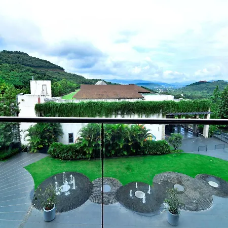 Oxford Golf Resort Pirangut Exterior photo