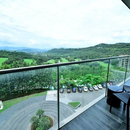 Oxford Golf Resort Pirangut Exterior photo